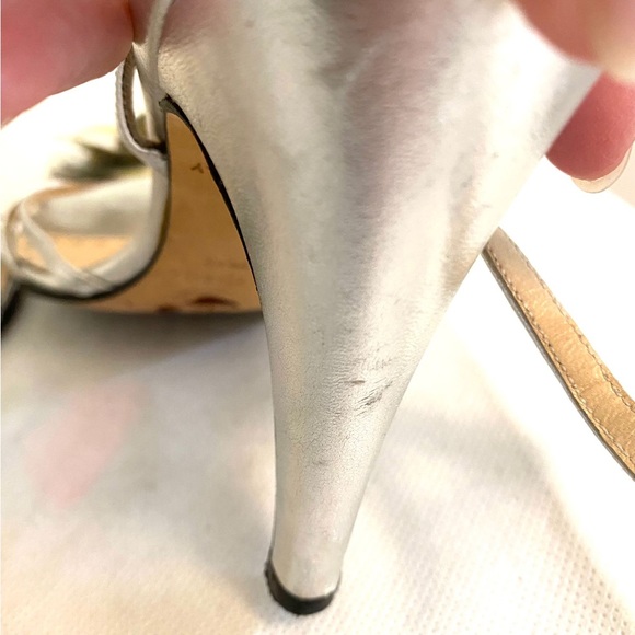 Authentic Kate spade heels with flower - Picture 12 of 12